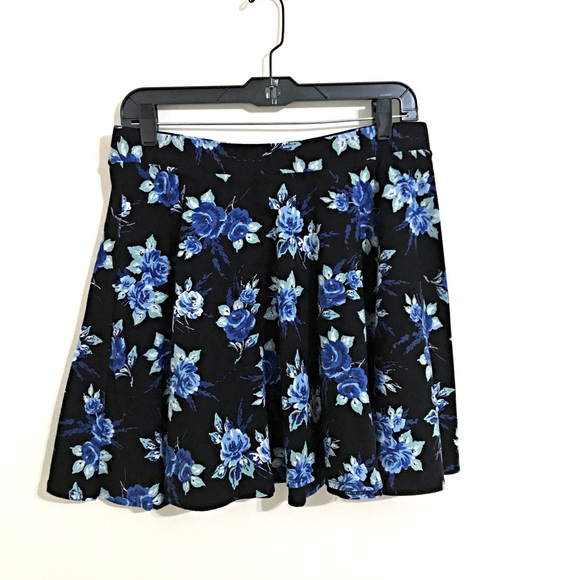 LC Lauren Conrad Dresses & Skirts - LC Lauren Conrad Skirt